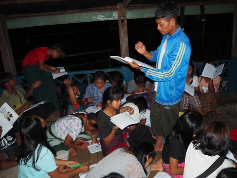 Phuang kùang nyawm cih ren cih lai vax